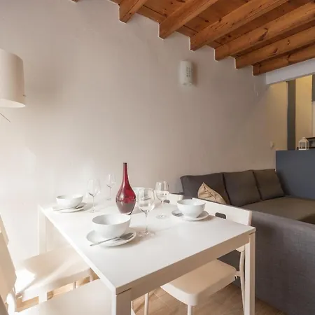 Apartamento Trafalgar - En El Centro Cerca De La Playa *